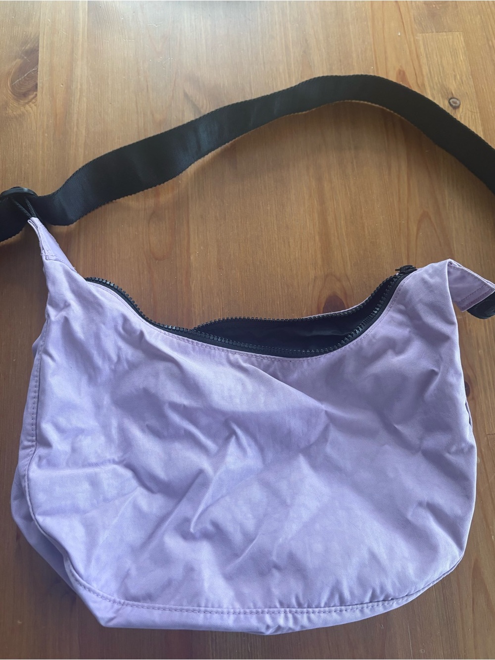 BAGGU Medium Crossbody Bag in Lavender (Indigo Exclusive)